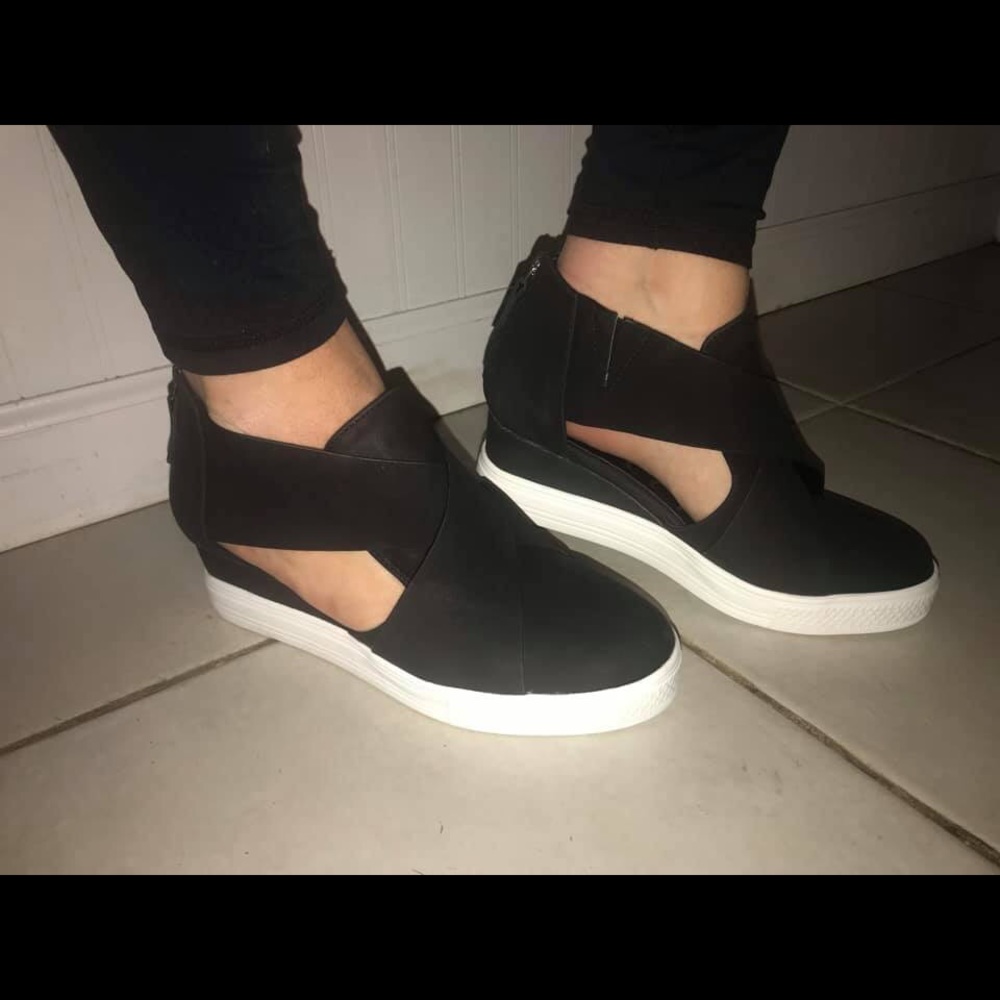 Shoes size 6.5